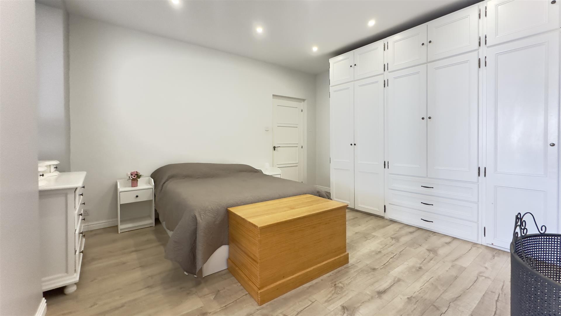 Image of House - 3 Bedrooms - 1 Bathrooms for Sale in South District-Gibraltar, Image 10